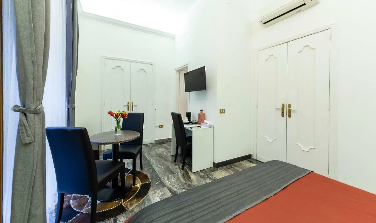 Hotel Il Ventre di Napoli Broggia 2*,